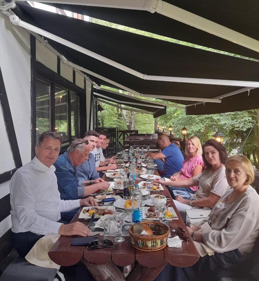 Teuta Palace Dom Faletici Hotel Szarajevó Kültér fotó