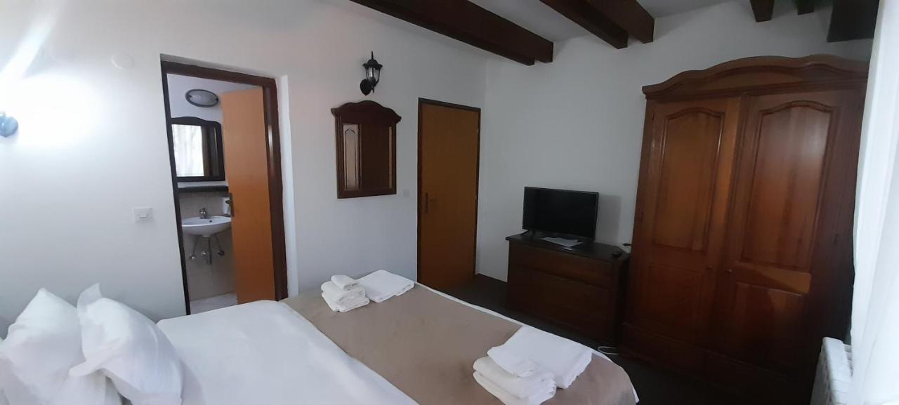 Teuta Palace Dom Faletici Hotel Szarajevó Kültér fotó